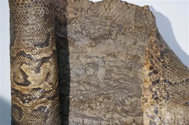 Medieval Egyptian-Origin Embroidered Python Skin Seized in Şanlıurfa