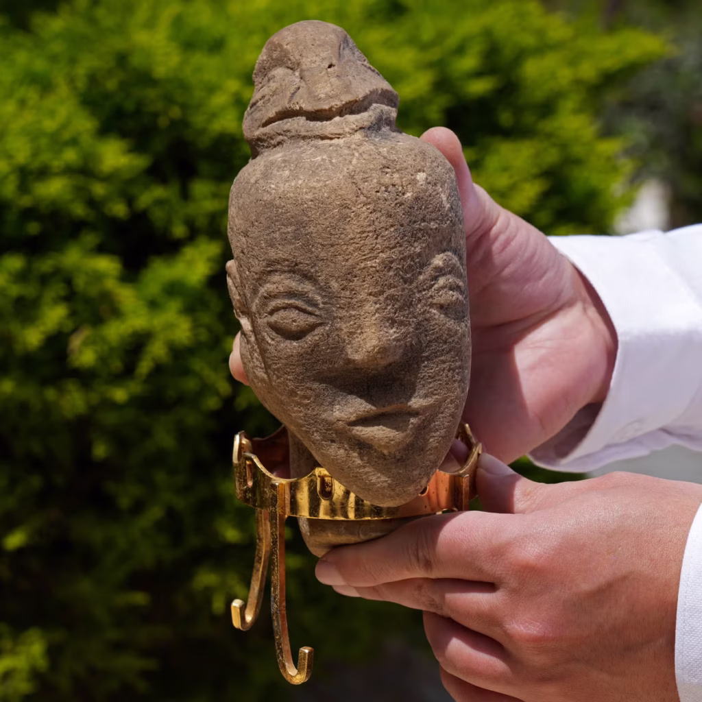 4,500-Year-Old Anat Statue