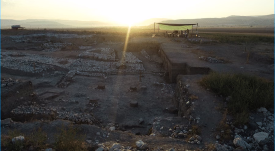 The First Temple of Monotheism in Anatolia? Traces of the Fire Temple and Havangah Prayer at Oluz Höyük