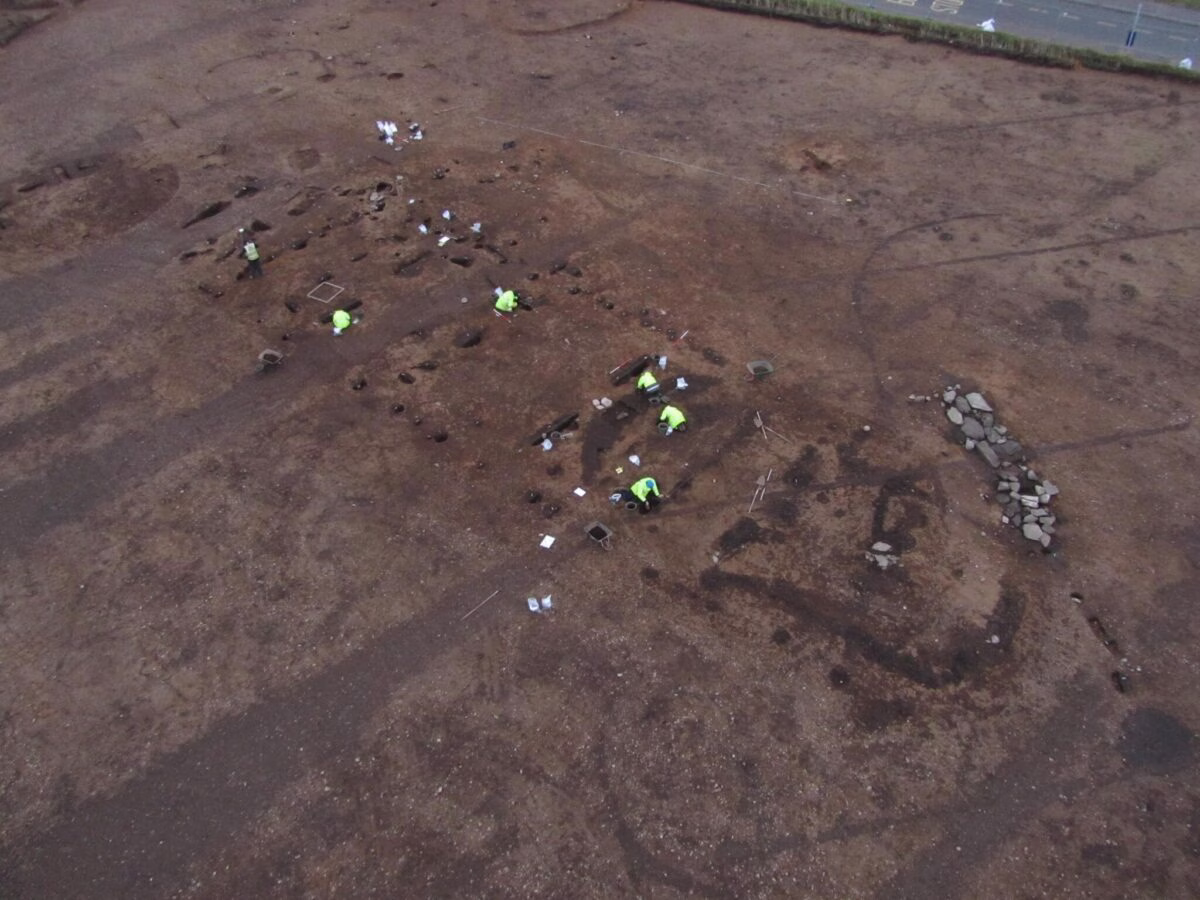 A Massive Neolithic Wooden Hall Built 1,000 Years Before Stonehenge Unearthed in Scotland