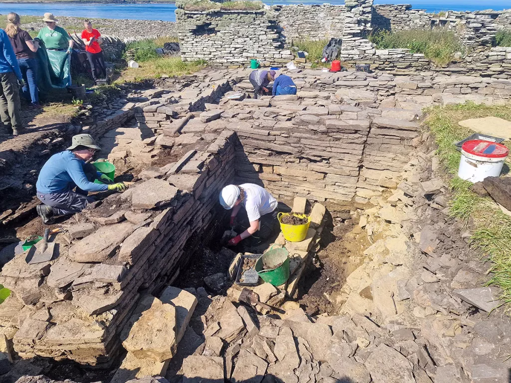 Remarkable Carved Stone Head Unearthed in Orkney’s Skaill Farm Excavation