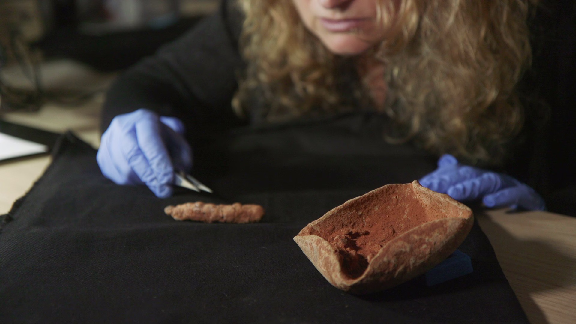 4,000-Year-Old “Ner Neshama”: Rare Ancient Lamp Wicks Discovered in Israel