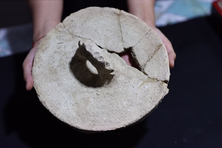 800-Year-Old Bread Mold with Diamond Patterns Unearthed in Ancient Harran, Turkey