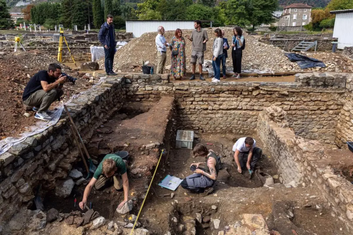 Extraordinary Roman Mausoleum Discovered in France: Built Based on the Model of Augustus' Tomb in Vienne