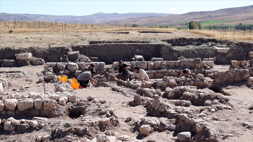 Hittite Prophecies Revealed: Divination Tablets and Royal Seals Unearthed in Samuha