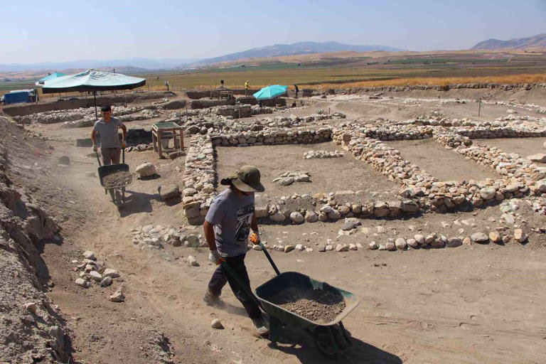 Unearthed Sanctuary in Amasya: A Forgotten Temple of Kubaba Carved from Volcanic Stone