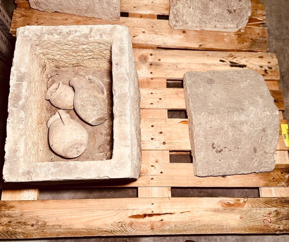 Medusa-Relief Etruscan Urn Unveils a Mysterious “Empty Tomb” in Perugia