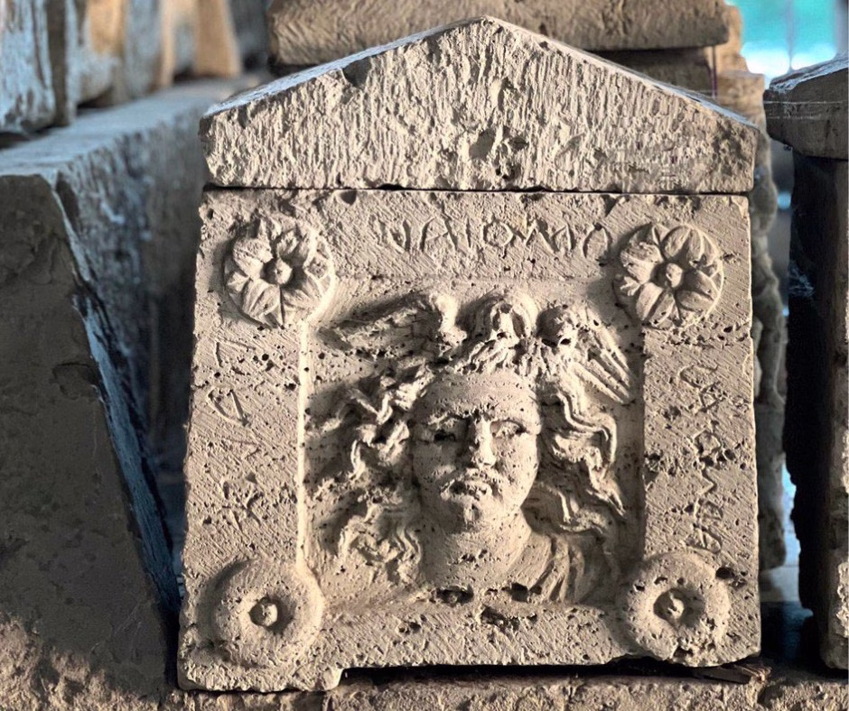 Medusa-Relief Etruscan Urn Unveils a Mysterious “Empty Tomb” in Perugia