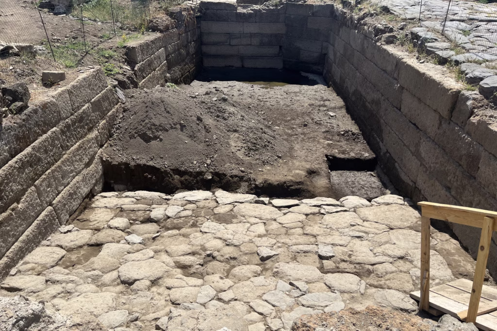 Hidden for Centuries: Archaeologists Unearth One of the Earliest Roman Monumental Structures