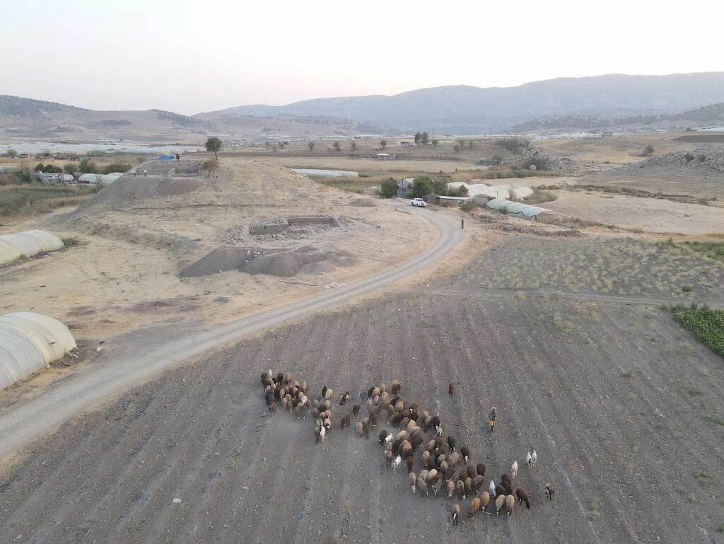 Archaeologists Uncover Monumental Uruk-Period Building Redefining Early Mesopotamian Civilization