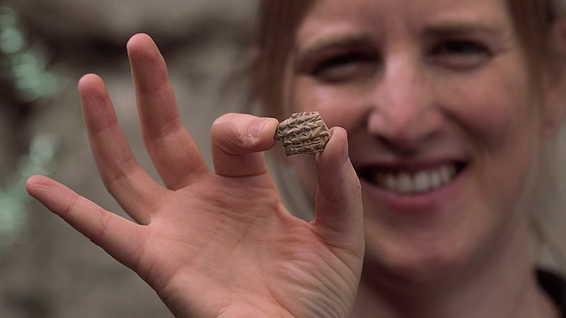 First Assyrian Inscription Ever Found in Jerusalem Reveals Diplomatic Ties Between Kings