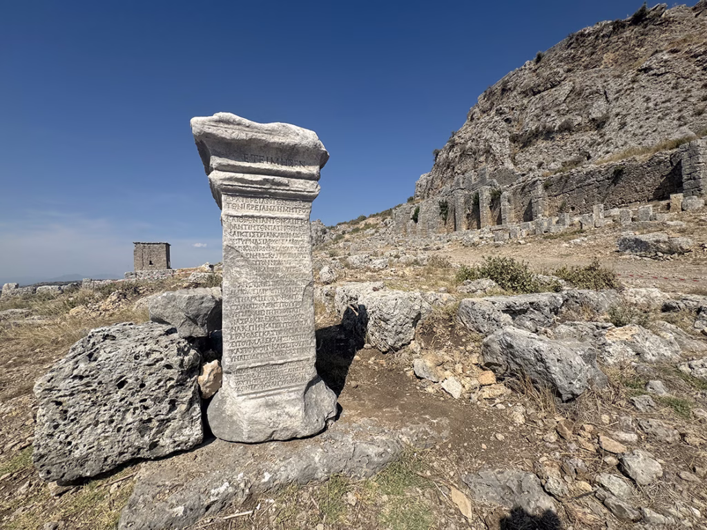 Antalya’s Sillyon Reveals the Tomb of Menodora, a Roman Woman Who Rebuilt Her City