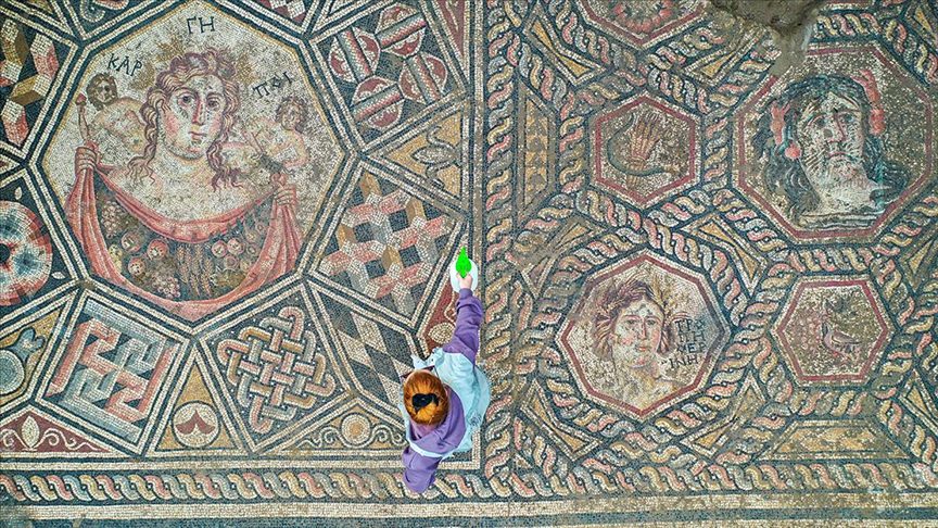 Roman Mosaic in Türkiye Reveals Rare Askania Personification After 11 Years Underground
