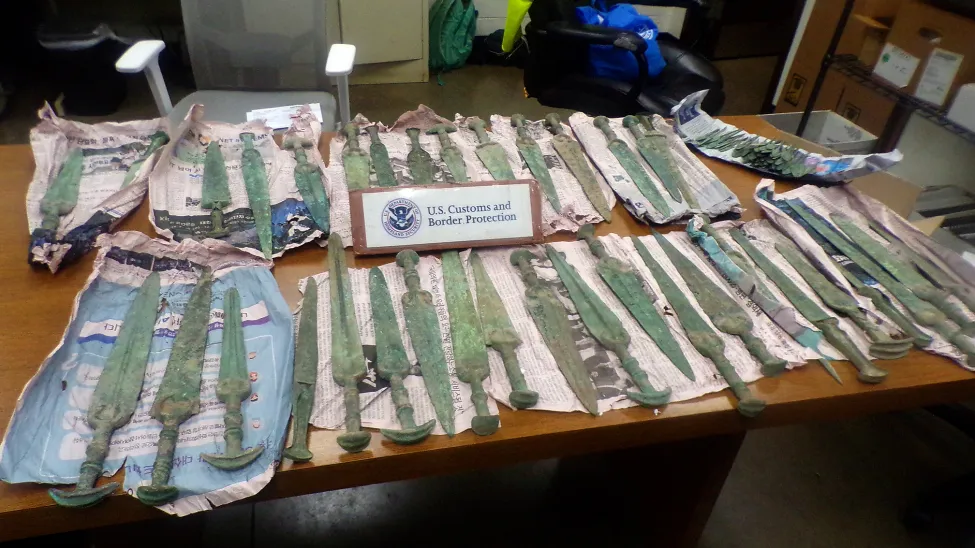 4,000-Year-Old Bronze Age Swords Seized in the U.S.: Suspected Looted Artifacts Traced to Iran