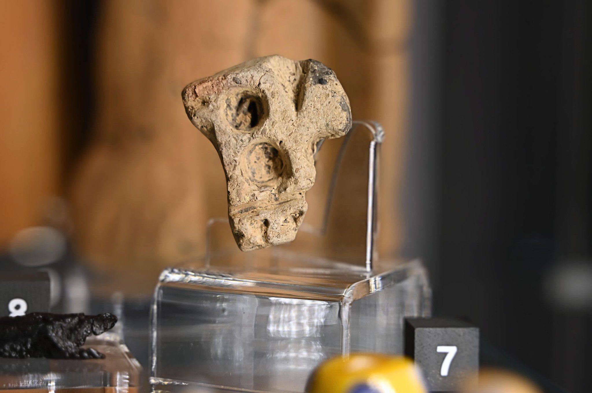 2,500-Year-Old Clay Stamp Found in Poland May Be the Country’s First Pintadera