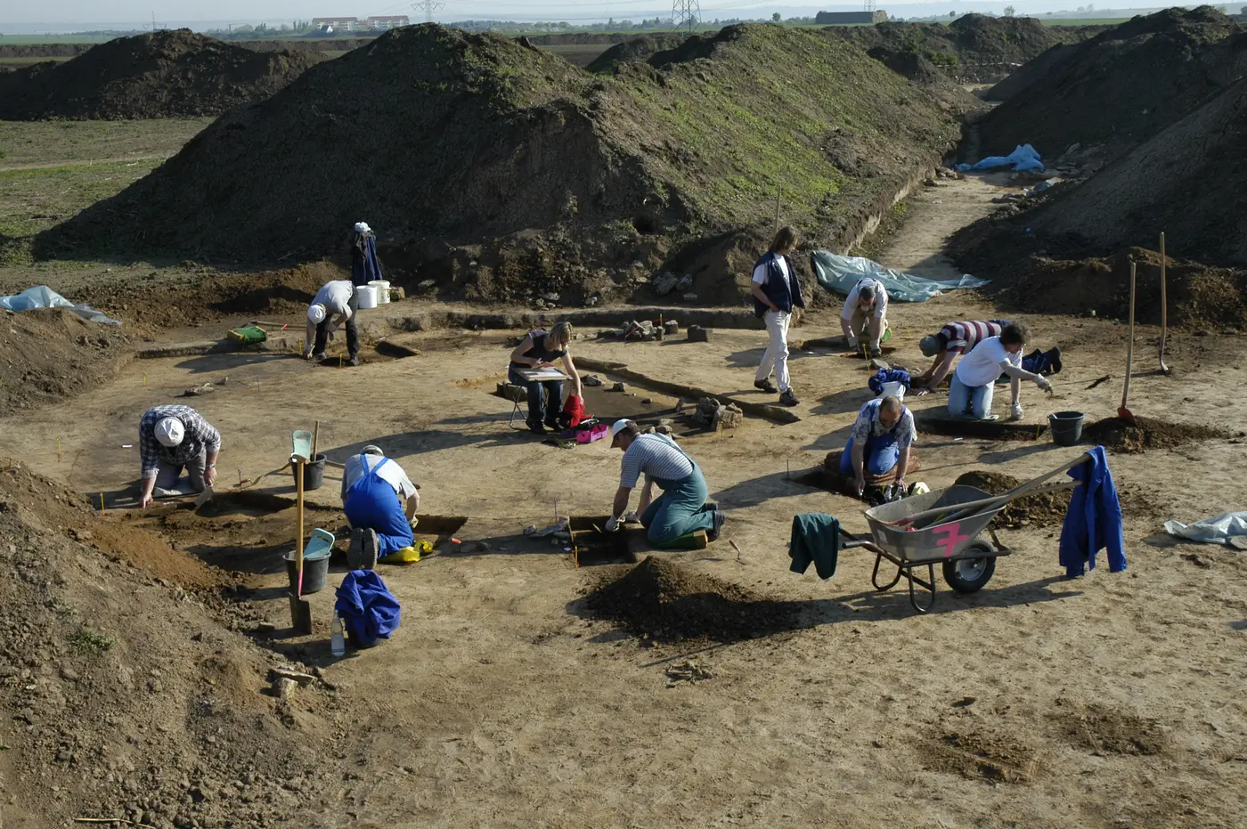 Life and Death in Bronze Age Europe Revealed Through Rare Burials