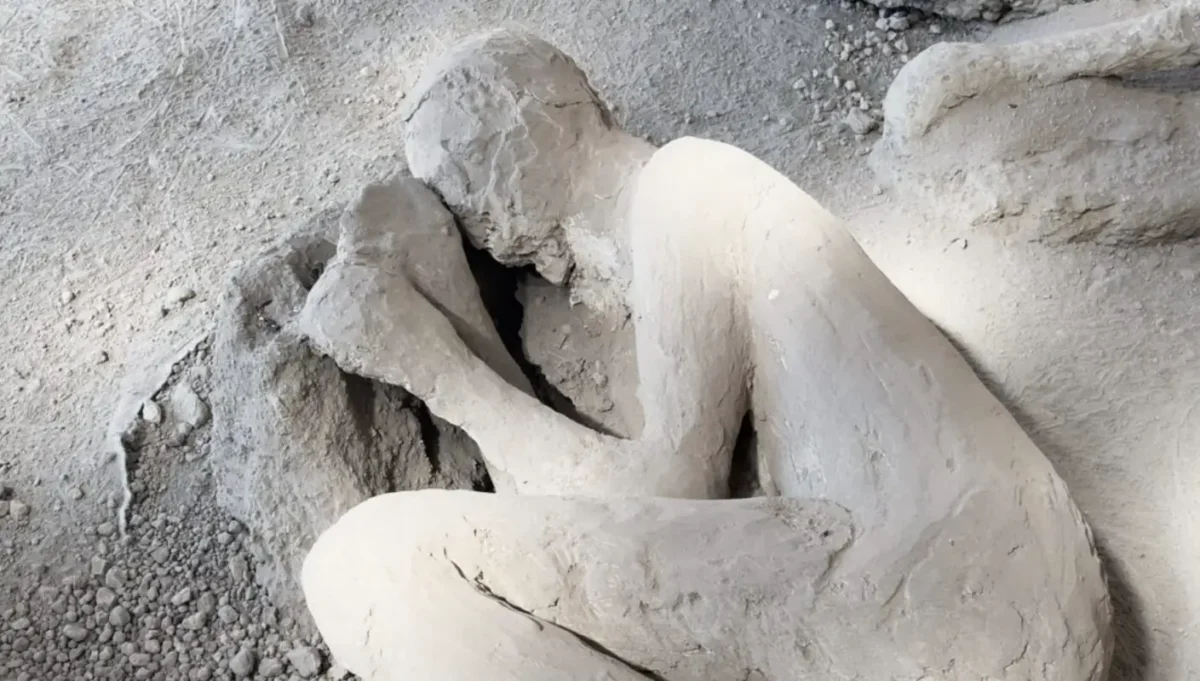 Pompeii Victim Fleeing Vesuvius May Have Been a Roman Doctor