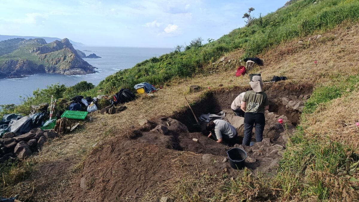 First Large Iron Age House Found on Spain’s Cíes Islands Reveals Pre-Roman Life on the Atlantic Edge