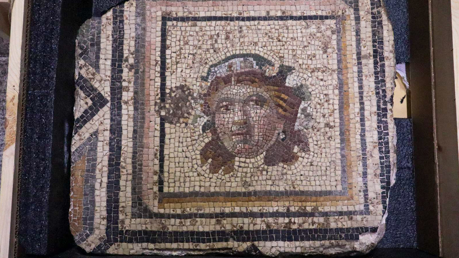 Long-Lost Fragment of Zeugma’s “Gypsy Girl” Mosaic Returns to Turkey from the United States