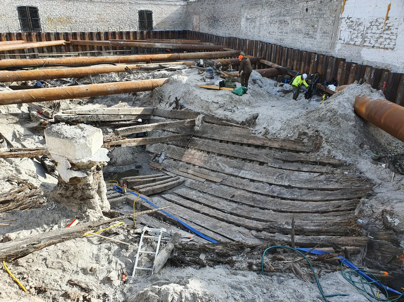 Workers in Tallinn Uncover a 14th-Century Ship With a Rare Medieval Compass