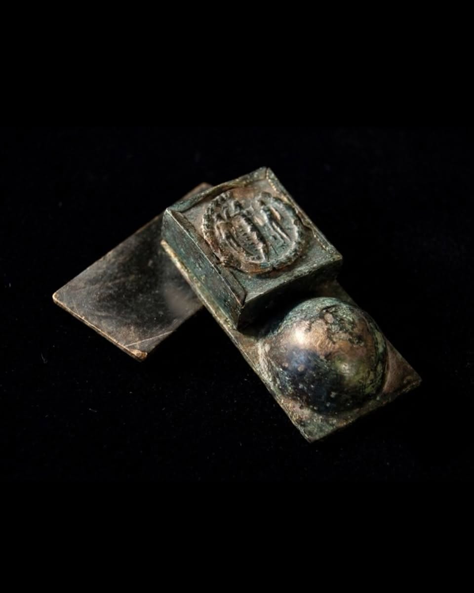 A 2,000-Year-Old Roman Makeup Box from Munigua Blends Beauty with Memory After Death