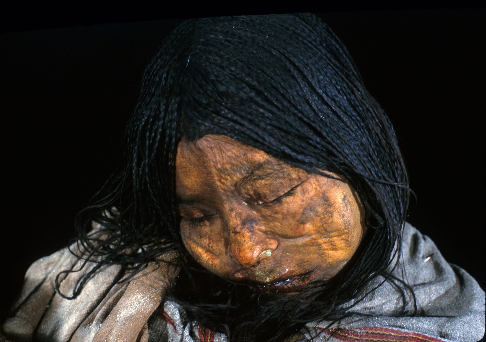 Offerings Buried With the Llullaillaco Maiden Reveal When the Famous Inca Child Was Sacrificed