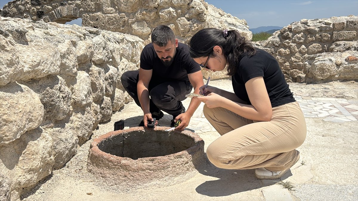 Rare 1,750-Year-Old Jar Burial at Hadrianopolis May Be the First of Its Kind in the Region