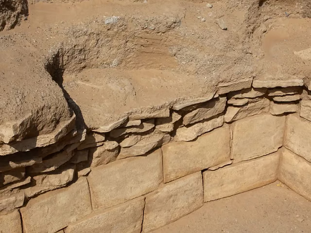 4,000-Year-Old Communal Tomb in Al Ain Held Hundreds of Burials