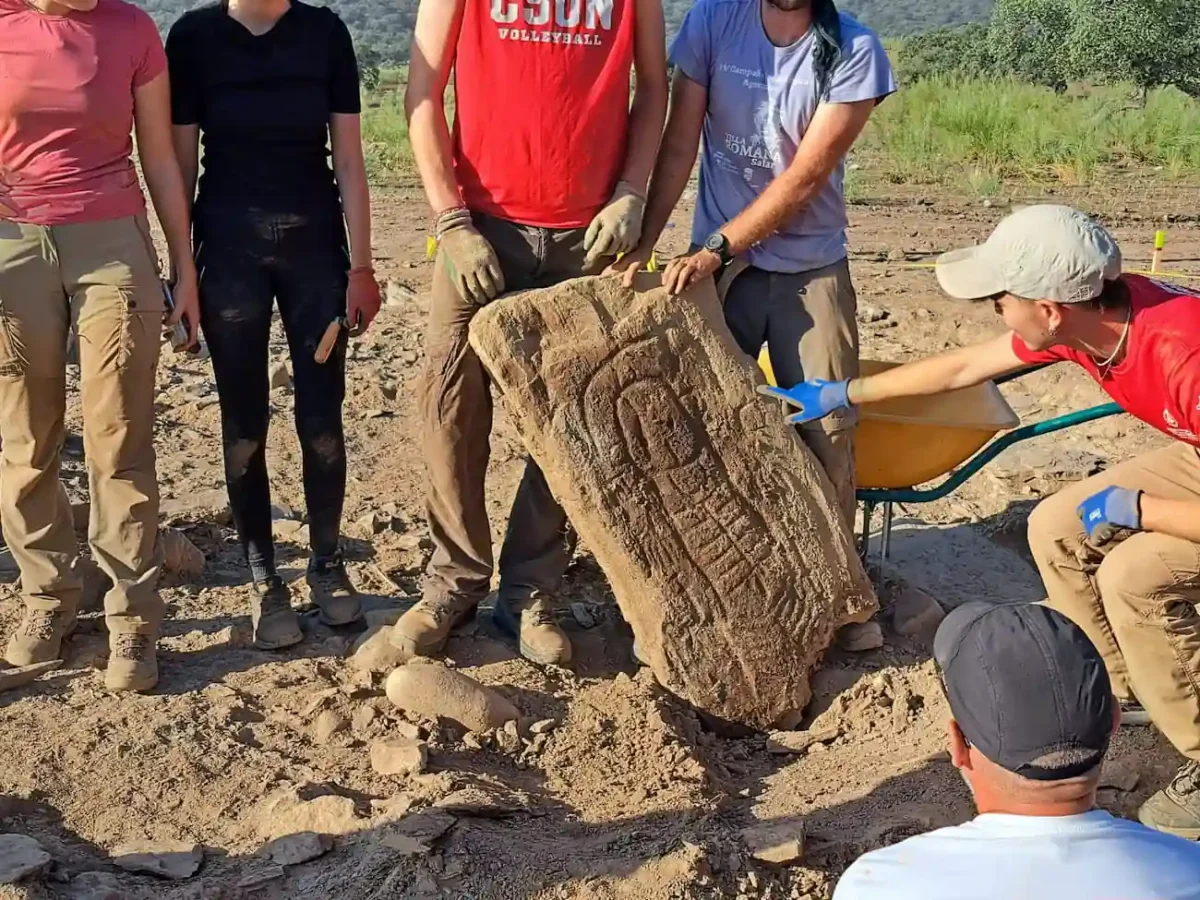 Ancient Road in Spain Reveals 3,000-Year-Old Burial Landscape Linked to Stelae and Cultural Exchange