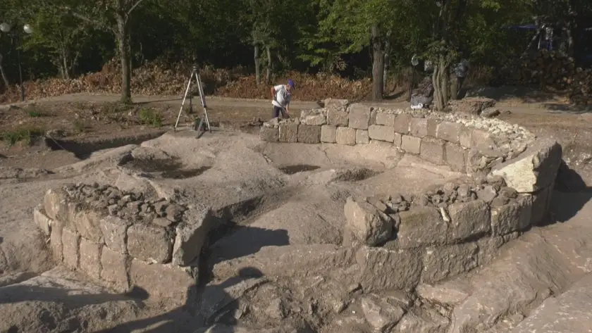 Rock-Cut Tomb Linked to a Deified Thracian Ruler Unearthed Beside a 1,700-Year-Old Mausoleum at Perperikon