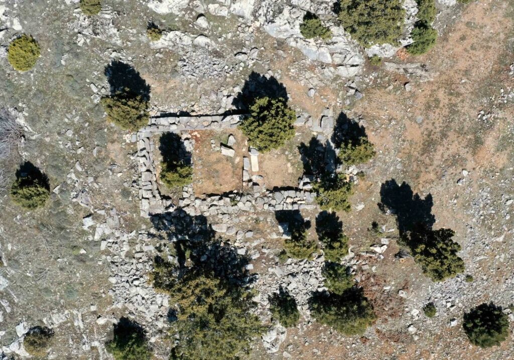 Temple Long Linked to Demeter in Türkiye Reidentified as Hecate Sanctuary After 113 Years, with Dog Burials Offering New Clues