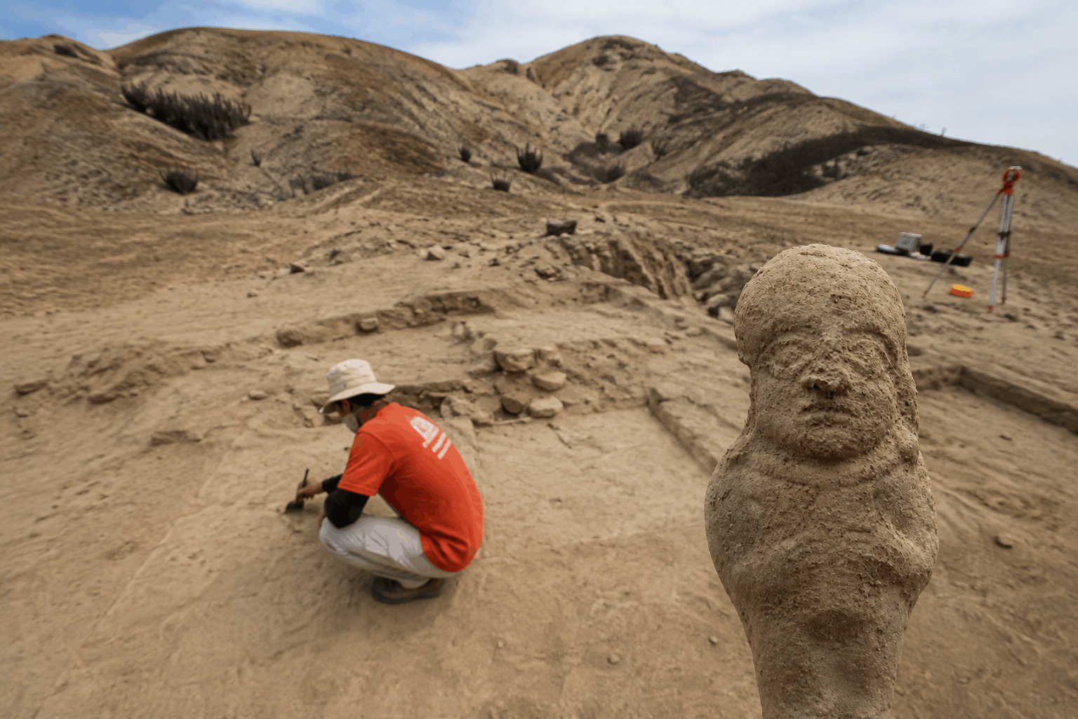 1,400-Year-Old Moche Pottery Workshops Found in Peru