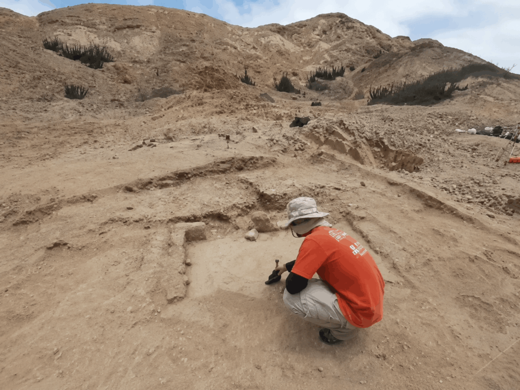 1,400-Year-Old Moche Pottery Workshops in Peru Were Also Homes
