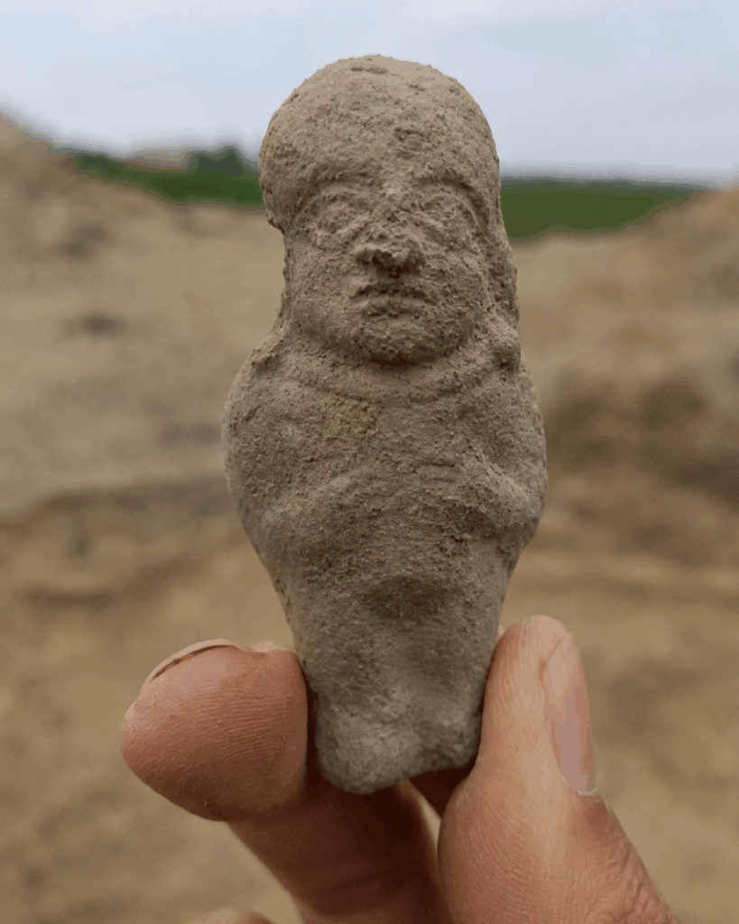 1,400-Year-Old Moche Pottery Workshops in Peru Were Also Homes