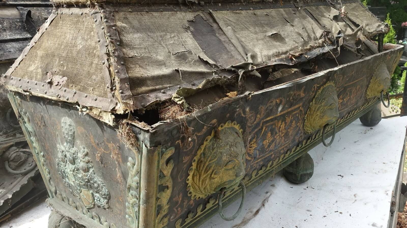 18th-Century Aristocratic Sarcophagi Identified Inside Another Family’s Mausoleum in Poland