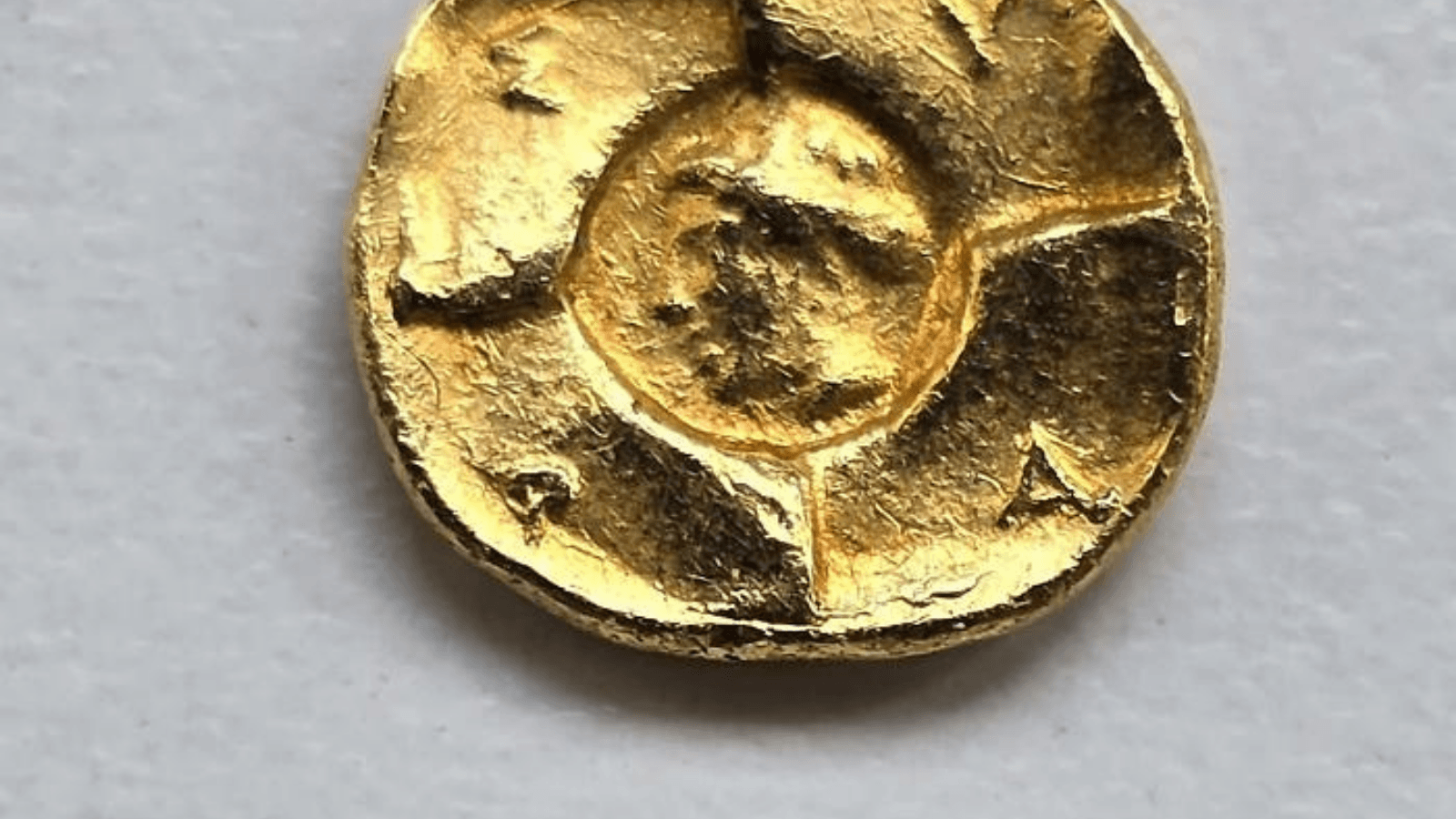 2,400-Year-Old Gold Coin Minted During Carthaginian Invasion Found at Ancient Akragas