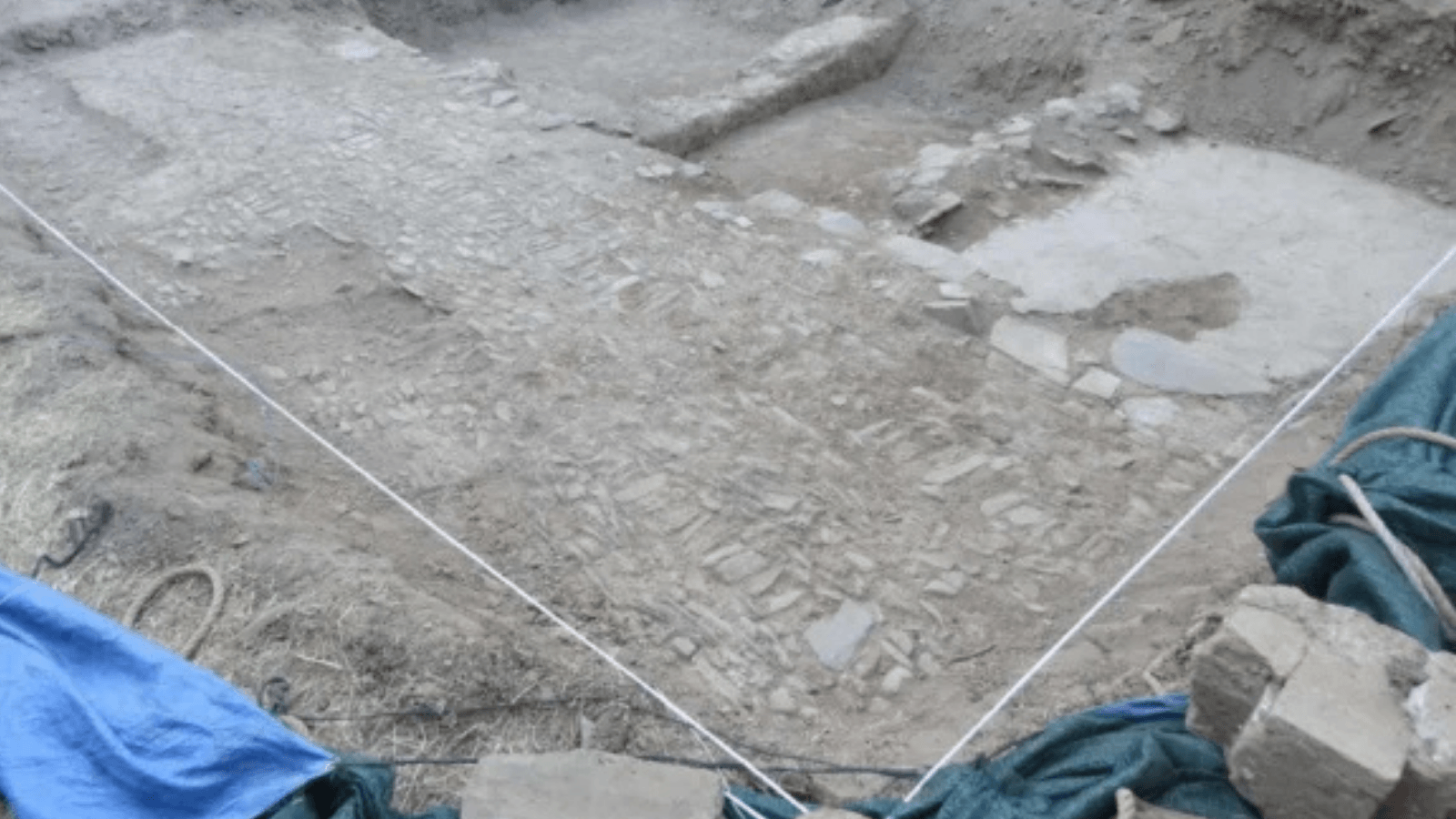 Archaeologists Trace Lost Royal Guesthouse Linked to Queen Isabella at Spain’s Guadalupe Monastery