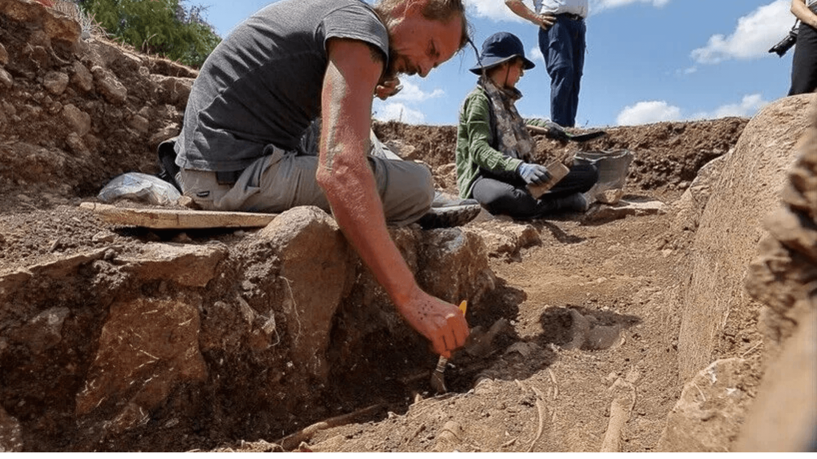 Complete 2,300-Year-Old Skeleton Found at Hattusa with Knife Beside the Shoulder