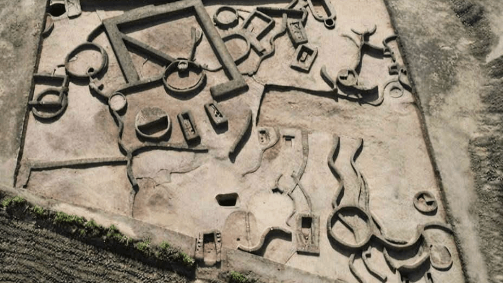 More Than 5,500-Year-Old Graves and a Hyksos-Era Settlement Unearthed in Egypt’s Nile Delta