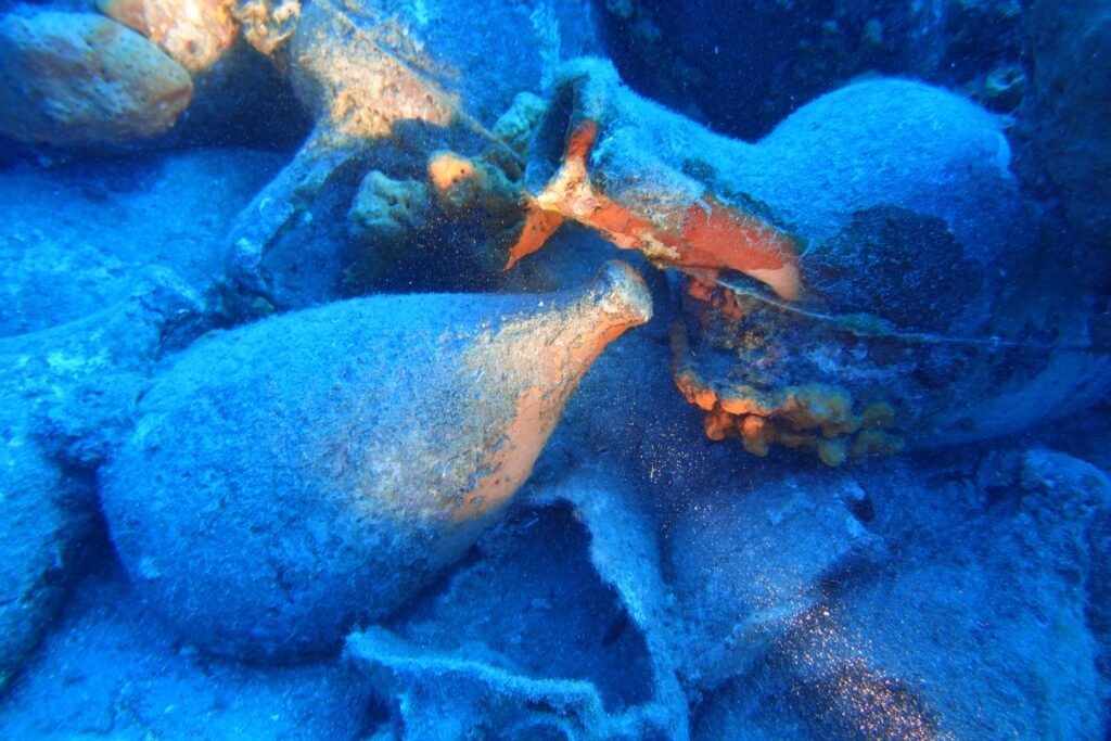 2,400-Year-Old Shipwreck with Up to 650 Amphorae Discovered off Andros