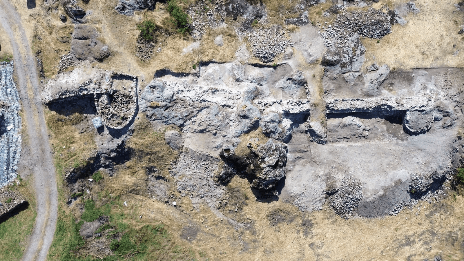Two Towers and 18 Arrowheads Reveal Signs of Fighting at Rusokastro Fortress