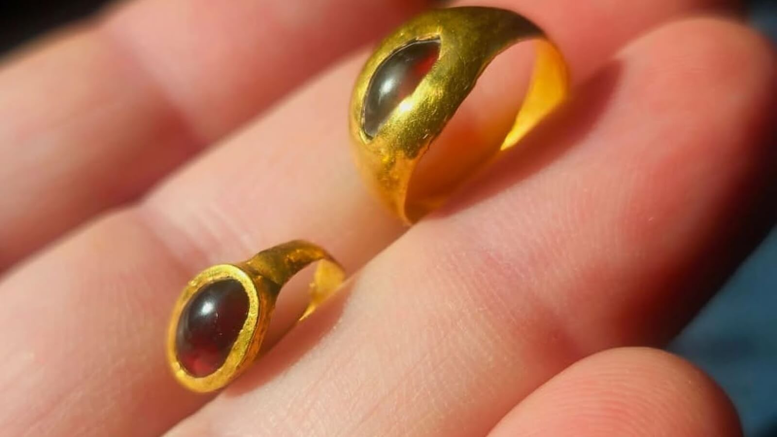 Tiny Gold Rings Beneath Jerusalem Floors Hint at a 2,200-Year-Old Ritual