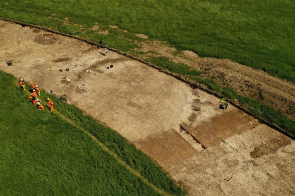 Anglo-Saxon Girl Was Buried with Garnets from India and Sri Lanka 1,400 Years Ago