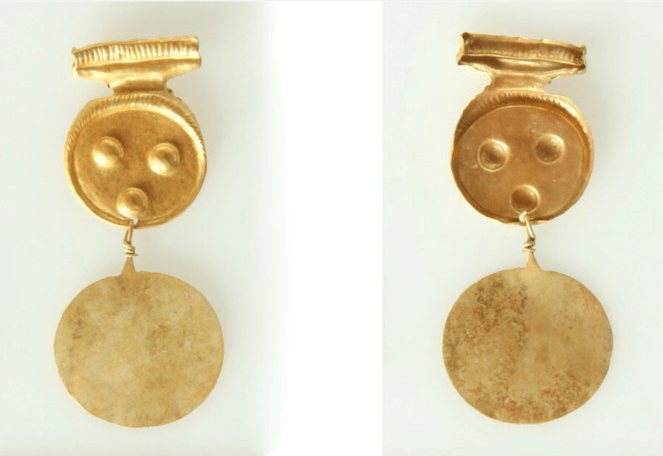 Double-disc Bronze Age gold pendants discovered at Kolona on Aegina