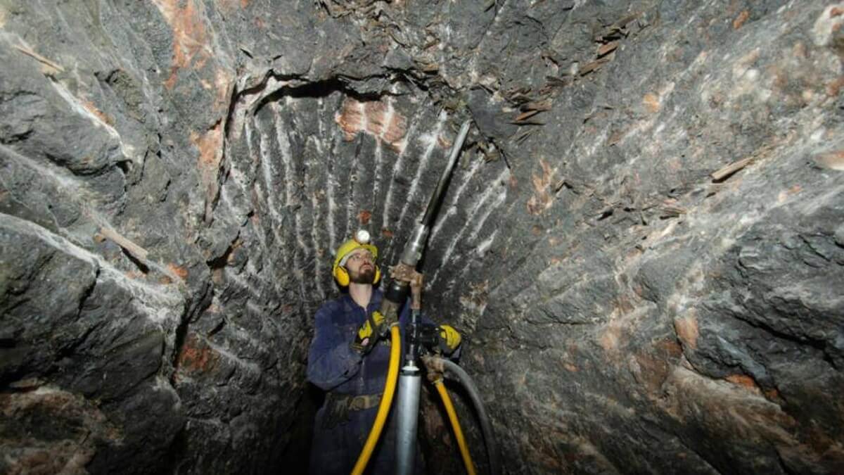 Inside Hallstatt’s Salt Mountain, Iron Age Miners Left a 300-Meter Underground Archive