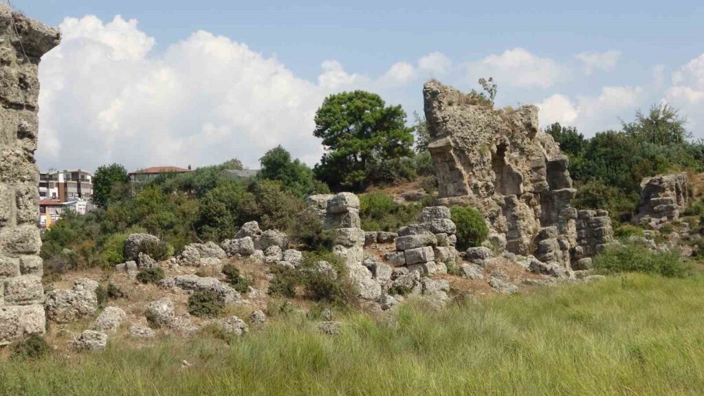 The 1,800-Year-Old Aqueduct That Kept Roman Side Alive Is Falling Apart