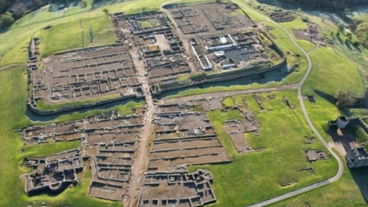 1,800-Year-Old Sword Fitting Preserves a Flash of Color at Roman Vindolanda